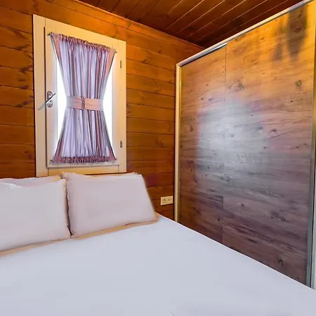 Σπίτι διακοπών Pleasant Bungalow With Shared Pool In Antalya Demre