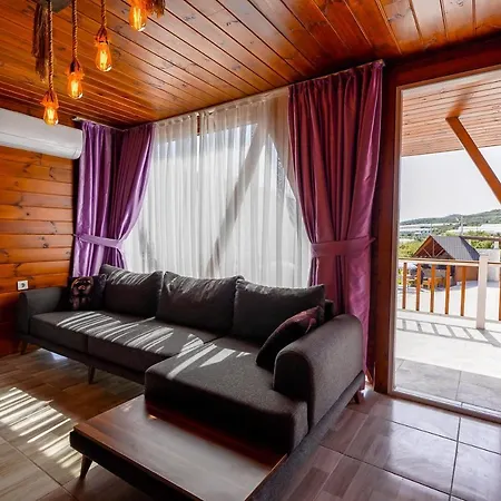 Pleasant Bungalow With Shared Pool In Antalya Nyaraló